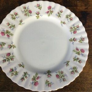 Royal Albert Winsome Salad Plate 8" Pink Roses Gold Trim